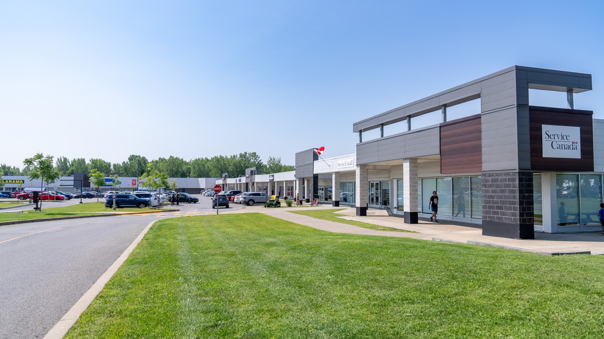 Carrefour de la gare · Longueuil. A property in Brasswater's portfolio.