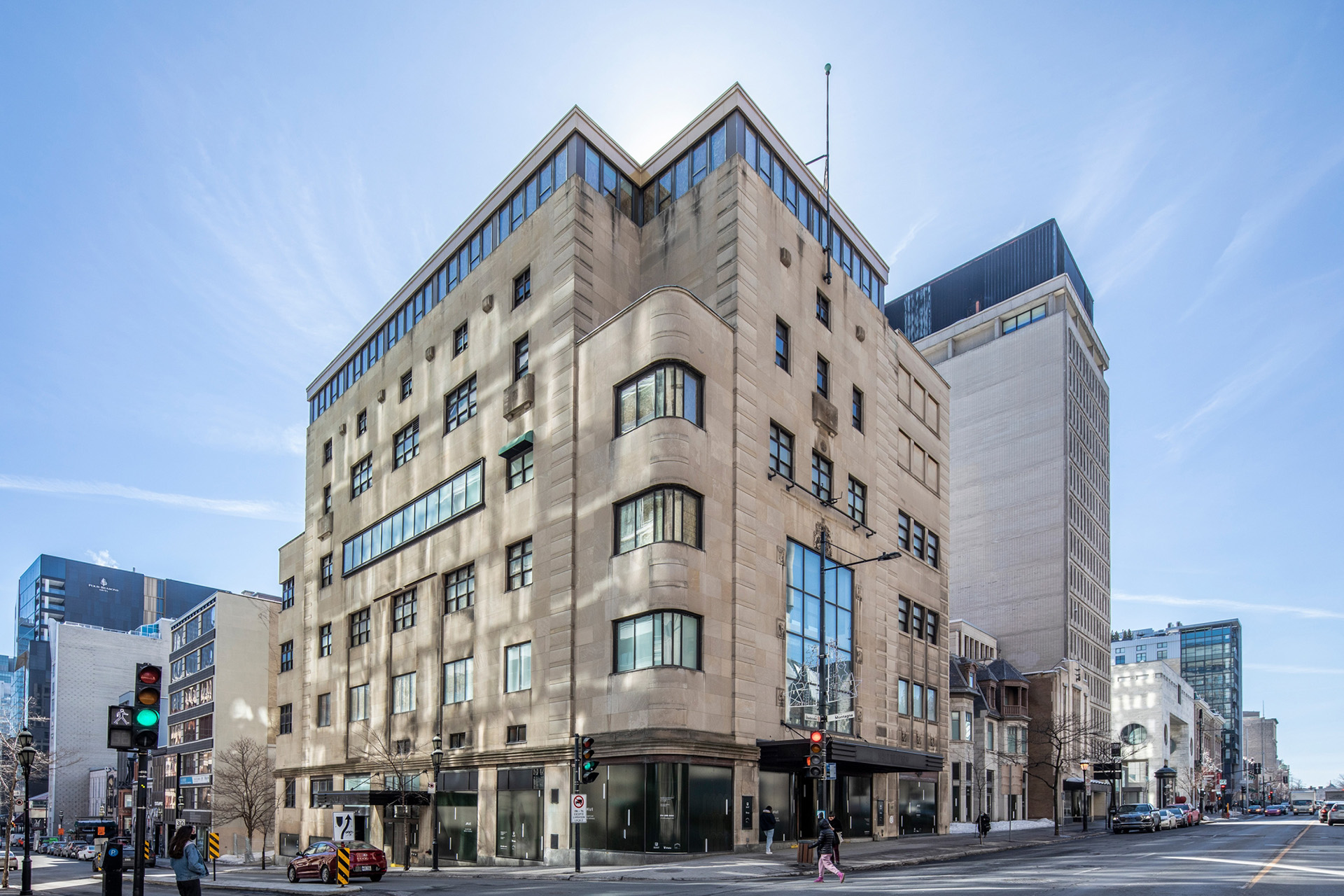 01 / 1300 Sherbrooke Ouest · Montréal. The former Holt Renfrew building; Brasswater’s headquarters.
